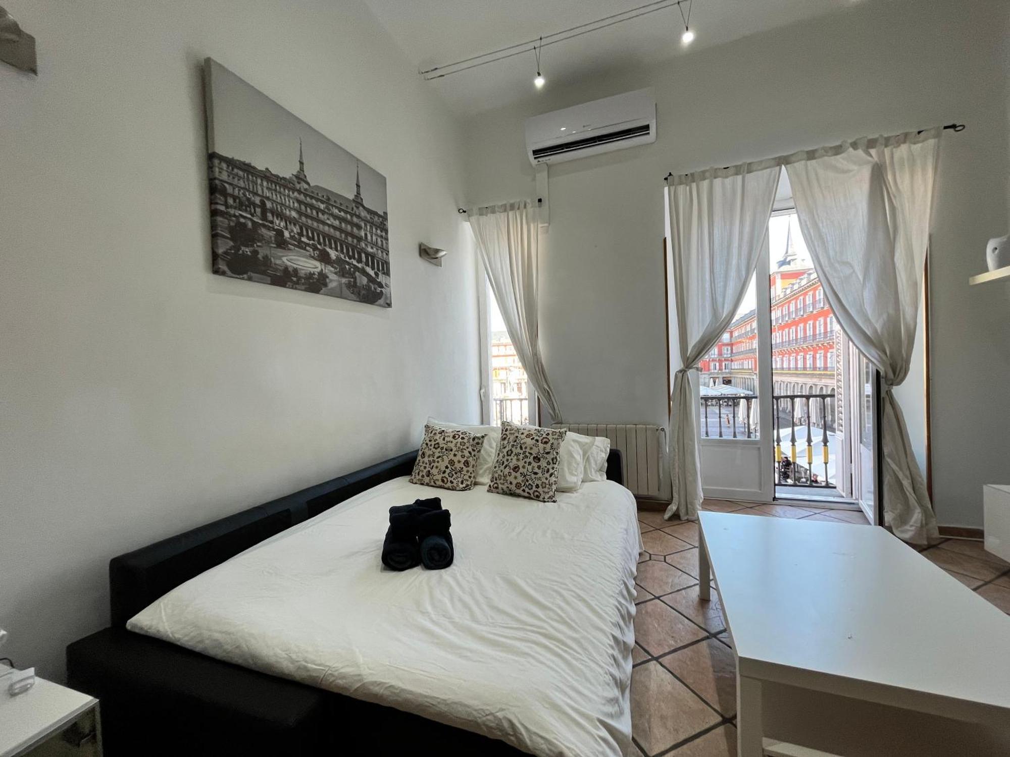 Loft Plaza Mayor 2 Temporal Madrid Exterior photo
